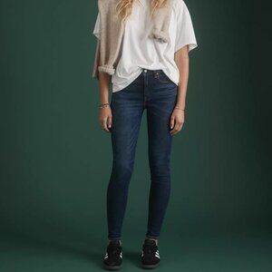 AE77 Premium Dark Wash High Waisted Jegging, size 6 short